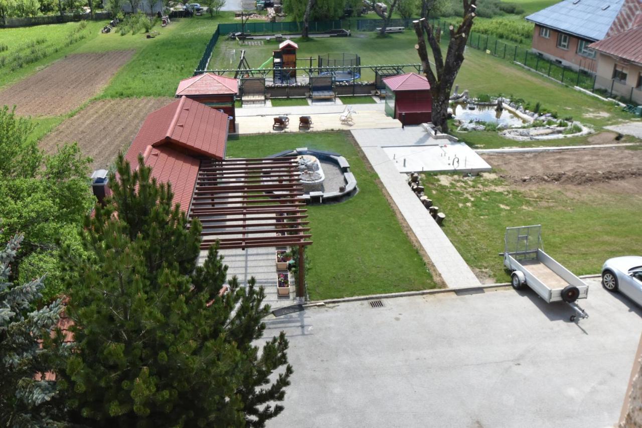 Apartments&Rooms kod Eli Ravna Gora Exterior foto